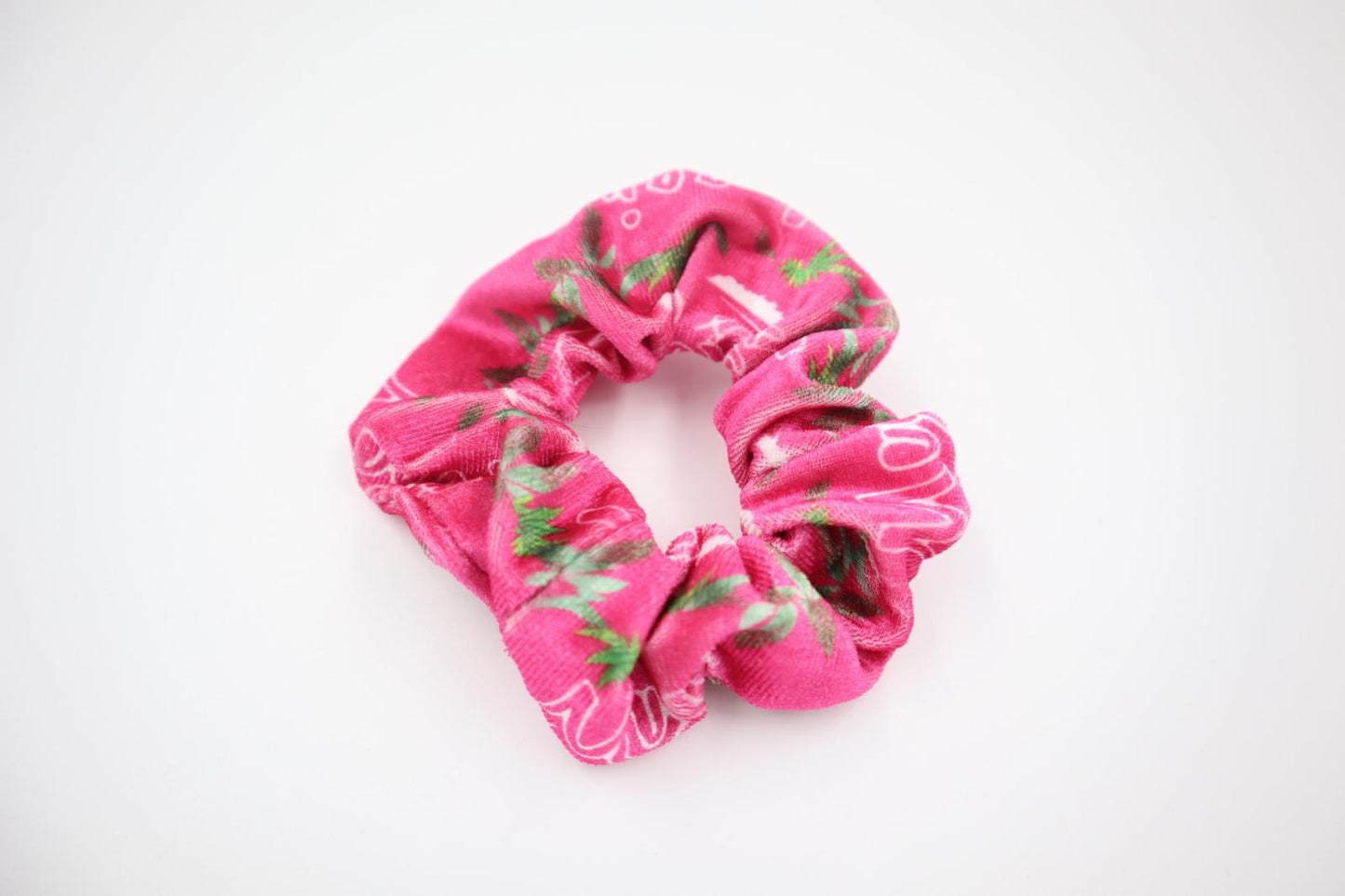 Velvet Meggi lashes scrunchie