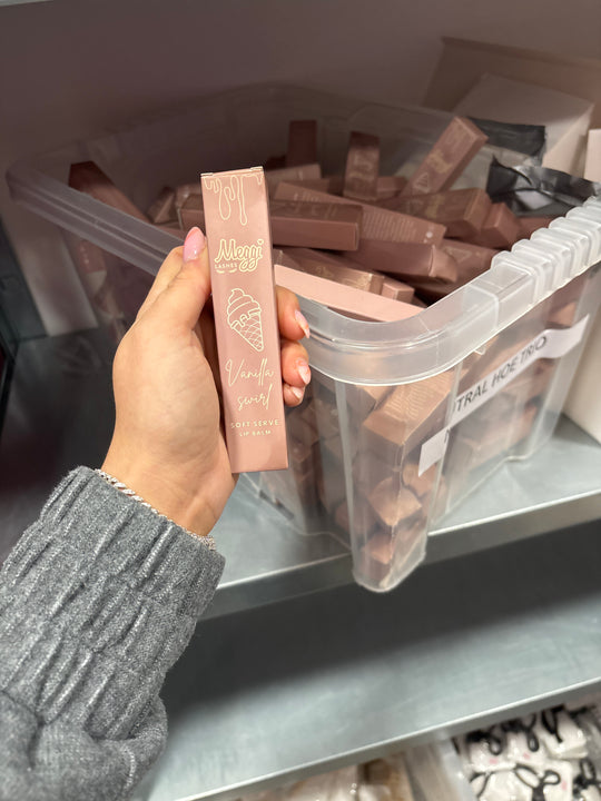 Vanilla scent lip balm *DAMAGED*