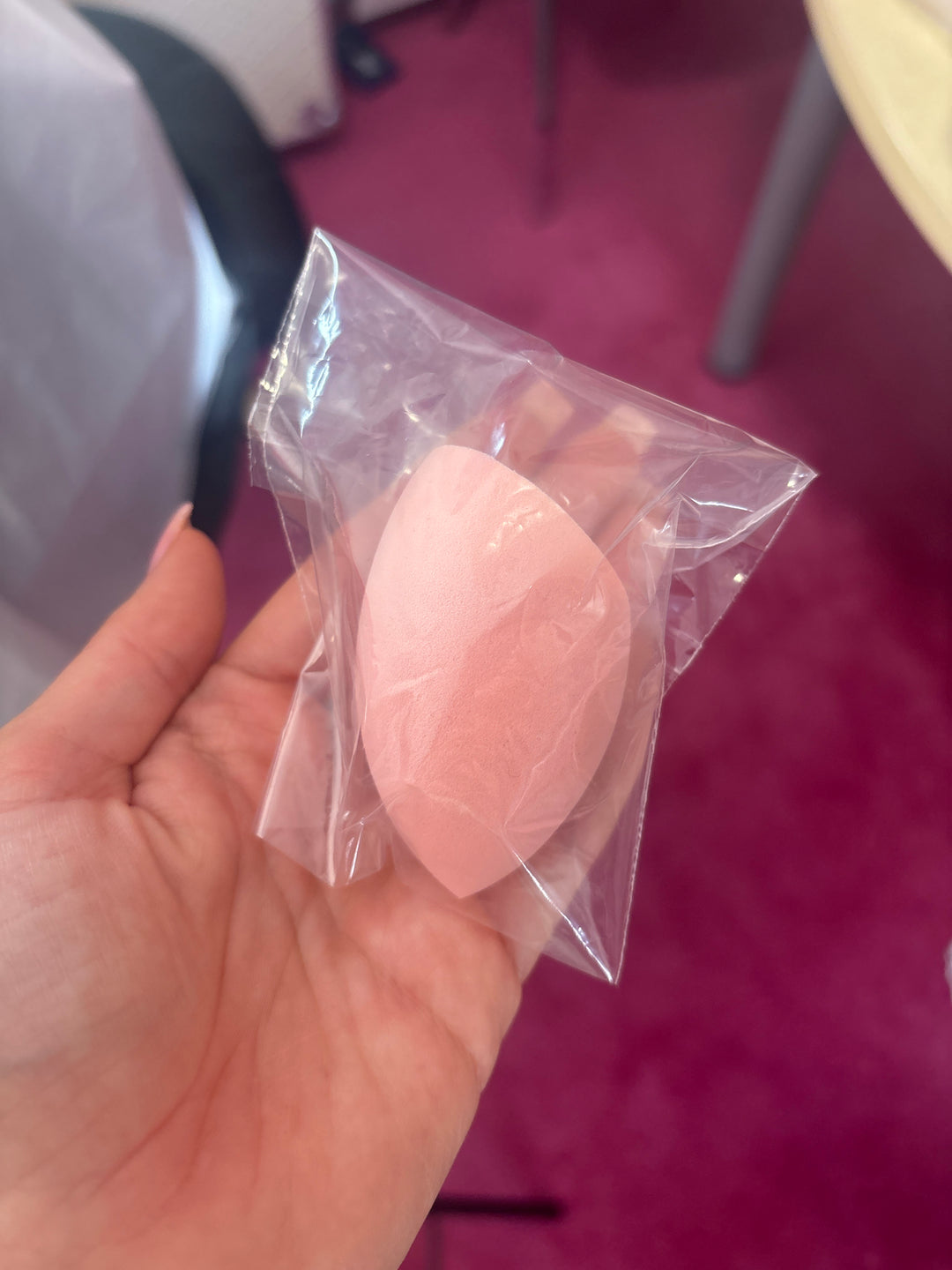 Makeup sponge/blender