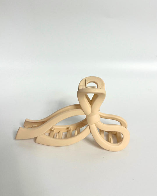 Meggilashes Bow Claw Clip
