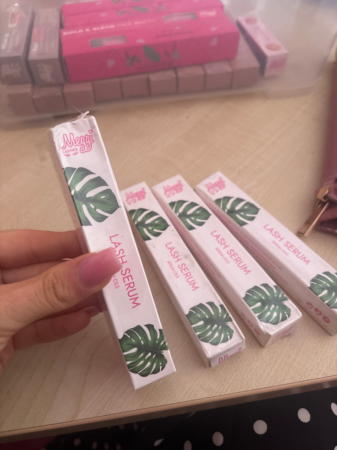 Lash serum (damaged)