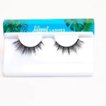 Meggilashes £20 Makeup Bundle Bag (5 Items)
